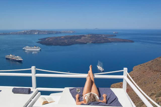On The Rocks Santorini Hotel อิเมโรวิยอน ภายนอก รูปภาพ