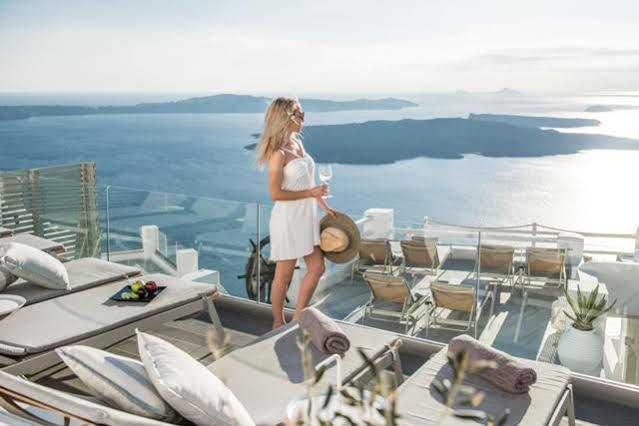 On The Rocks Santorini Hotel อิเมโรวิยอน ภายนอก รูปภาพ